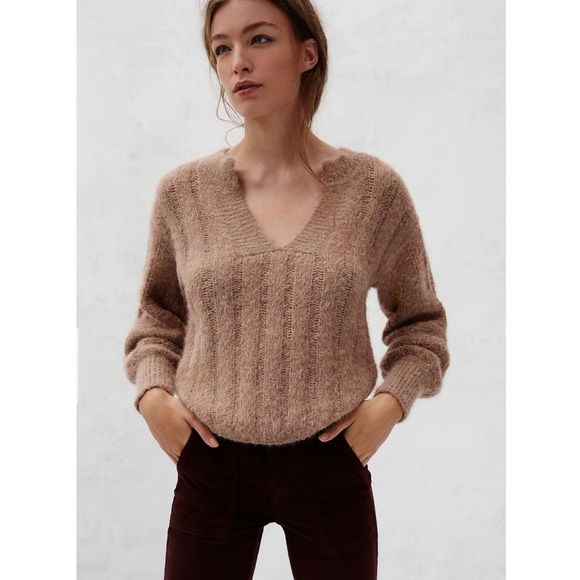 Anthropologie Sweaters - Anthropologie pilcro maggie v neck sweater size S